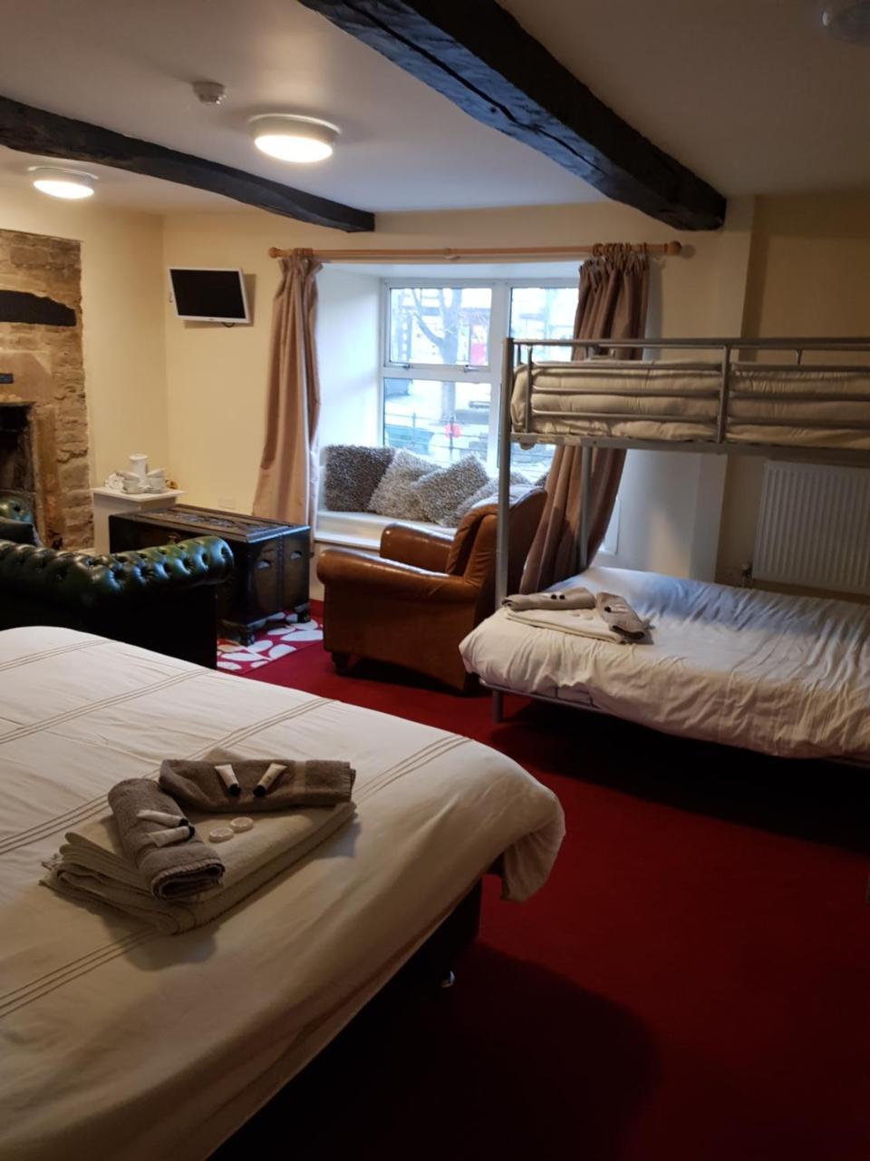 The Royal Oak Hotel Chapel-en-le-Frith Kültér fotó